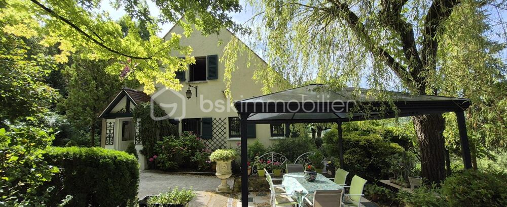 Maison spacieux avec sous sol total