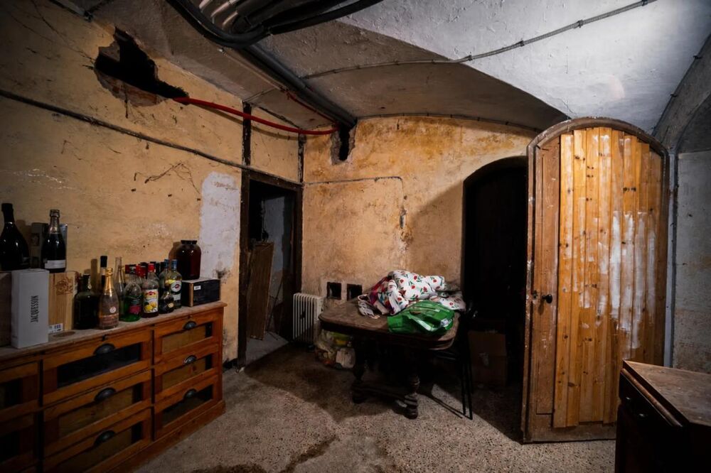 à vendre  Propriété/château Neuville-sur-Ain (01160)
