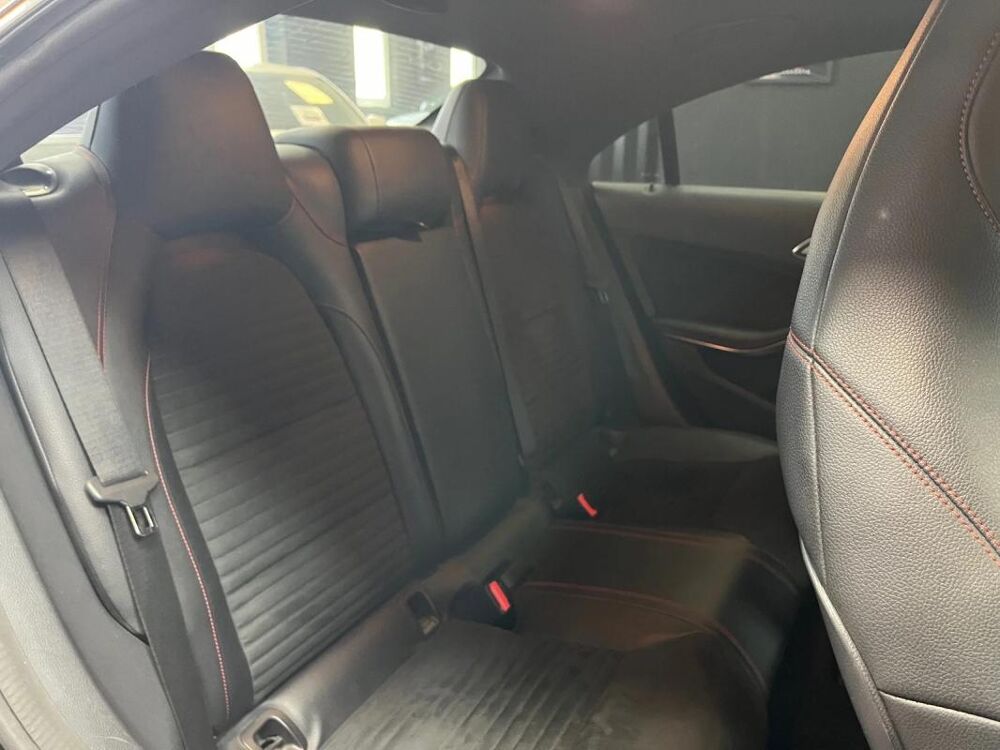 Classe CLA 220 CDI Fascination 7-G DCT A 2013 occasion 06700 Saint Laurent Du Var