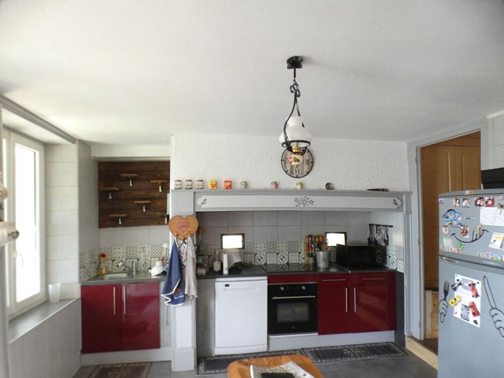 Vente Maison Maison avec 3 chambres entièrement rénovée, grange et four à pain Villac