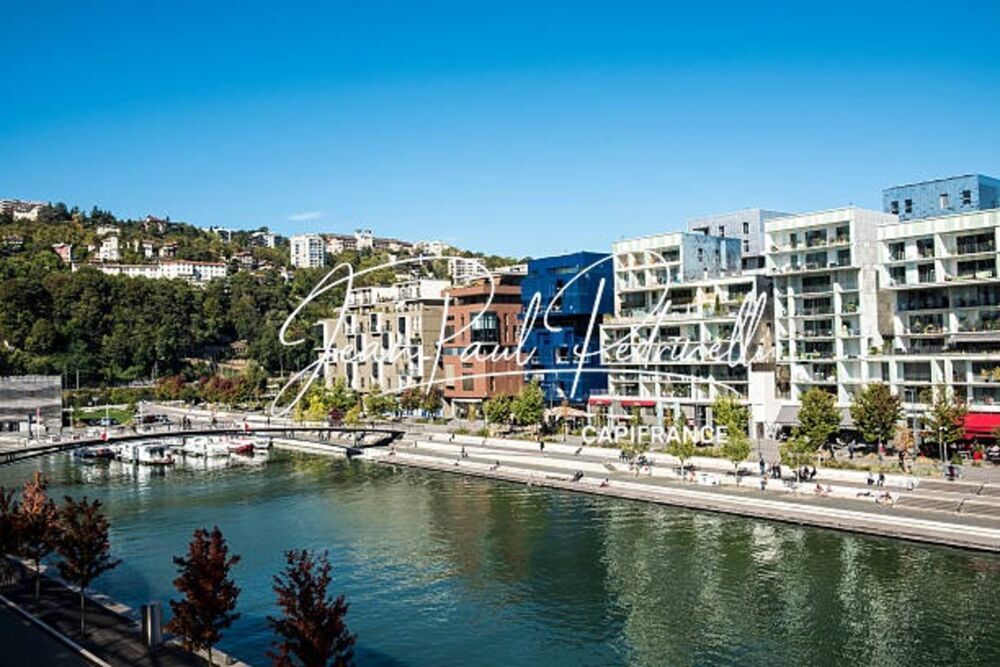 Rare Appartement Lyon 2 Coeur Confluence - T1 de 20 m² - Spécial investissement locatif - Bail commercial LMNP géré - Rentabil