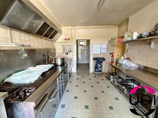  Immeuble  vendre 15 + pices 1500 m