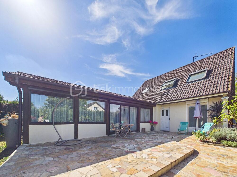Maison familiale spacieuse à vendre  Confort et tranquillité assurés