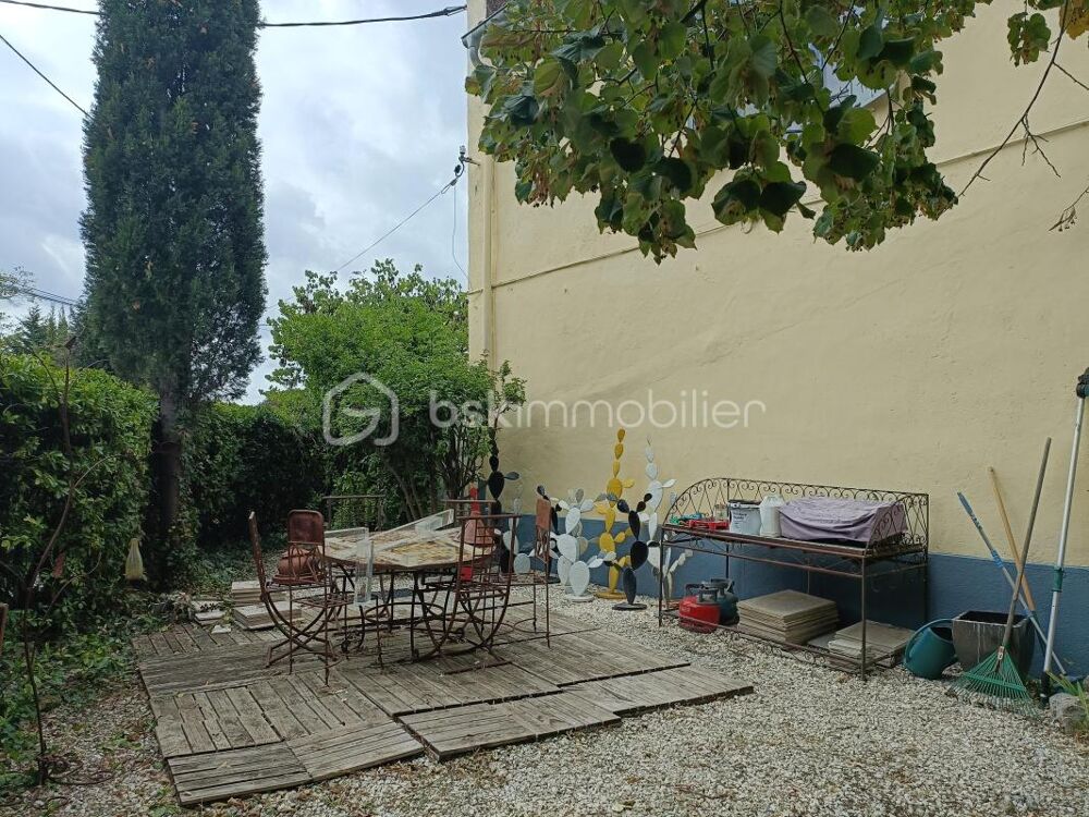 À vendre : Charmante maison de village à Villevieille