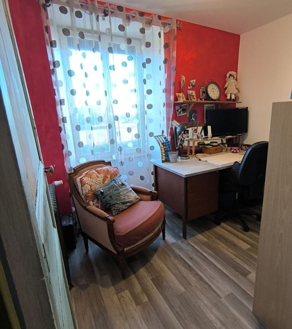 Pranzac. Maison 165 m² avec piscine hors sol
