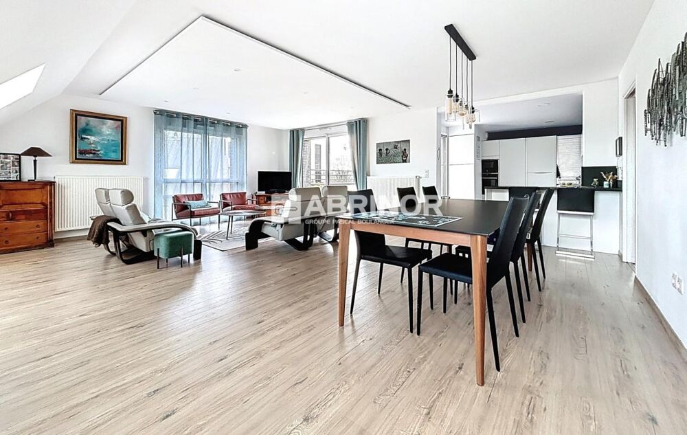 Magnifique duplex 4 chambres au dernier étage d'une résidence récente