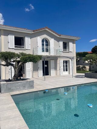  Villa à vendre 6 pièces 225 m²