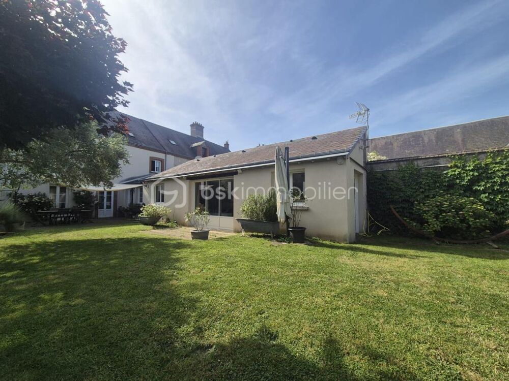 Maison familiale avec suite parentale et dépendance