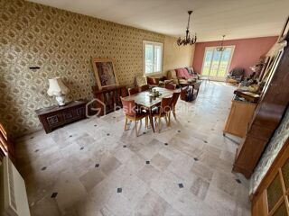  Maison  vendre 7 pices 205 m