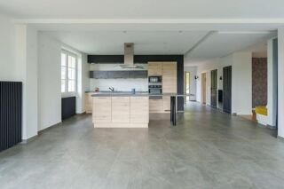 Vente Maison VESOUL – UNE MAISON FAMILIALE AUX VOLUMES EXCEPTIONNELS Vesoul