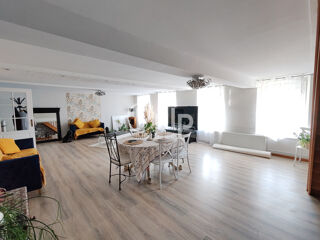  Appartement � louer 4 pi�ces 145 m�