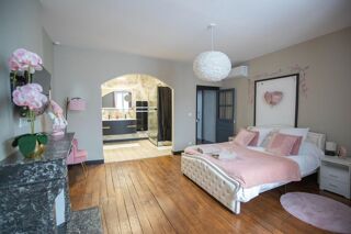  Immeuble à vendre 10 pièces 423 m²