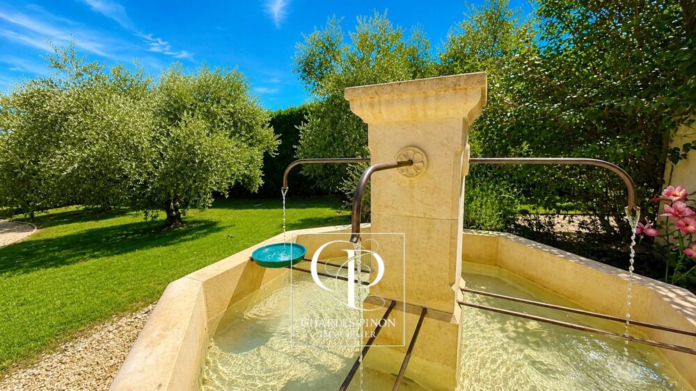 Vente Villa Maison à vendre 8 pièces ROGNES (13) Rognes