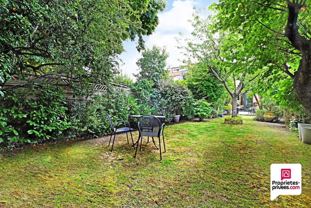 Maison d'architecte et jardin arboré à 8 minutes du RER