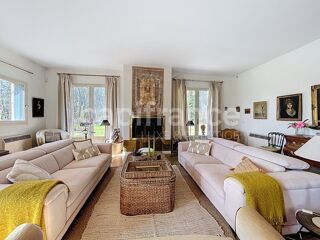  Propri�t�/ch�teau � vendre 13 pi�ces 393 m�