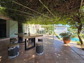  Villa à vendre 6 pièces 136 m²