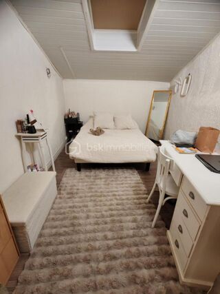  Immeuble à vendre 15 + pièces 355 m²