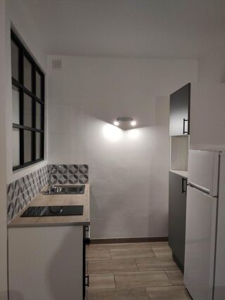  Appartement à louer 2 pièces 45 m²