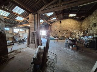  Remise / Grange � vendre 2 pi�ces 202 m� Saint savinien