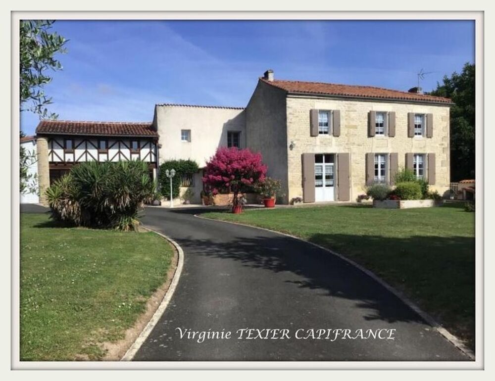 Vente Maison Dpt Charente Maritime (17),  vendre proche de SAINT JEAN D'ANGELY MAISON P9 sur 3000m de terrain avec garages Saint jean d angely
