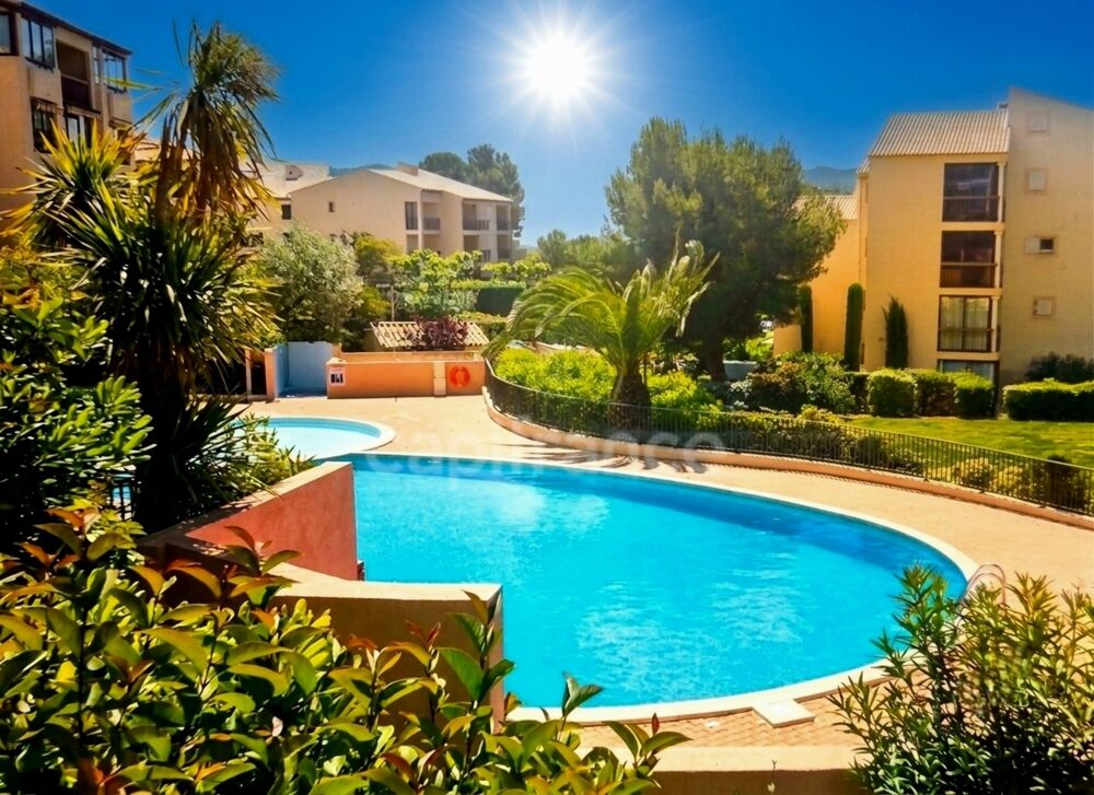 APPARTEMENT T2 + PARKING + PISCINE à vendre SIX-FOURS-LES-PLAGES (83)