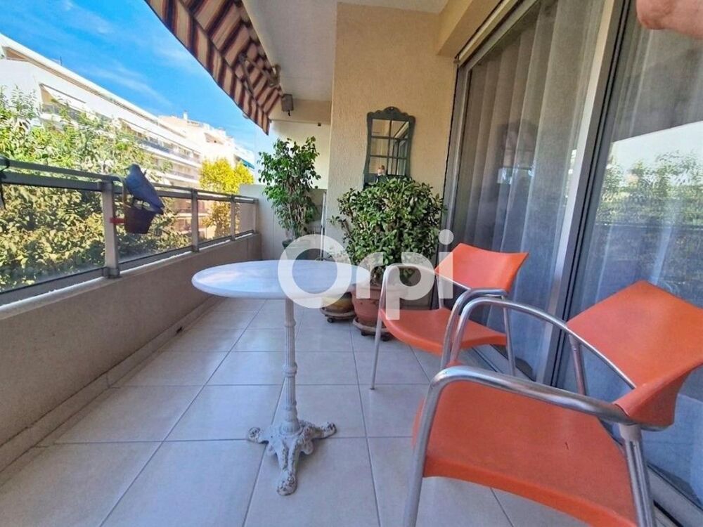 A 8 minutes des plages T3 lumineux de 77 m² avec terrasse, box fermé et cave