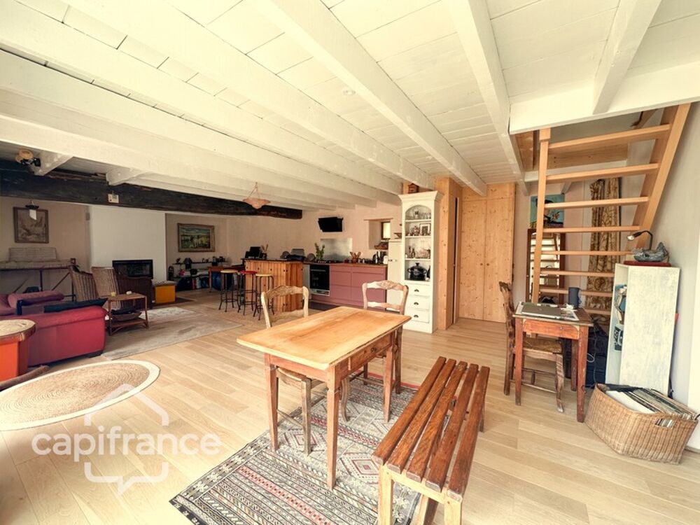 Maison en pierre rénovée 107 m² avec dépendance et terrain de 1 814 m² - Béganne (56)