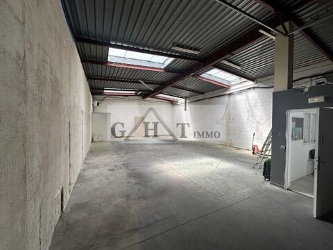 ENTREPOT 180M&sup2; A LOUER BONDOUFLE 2309 91070 Bondoufle