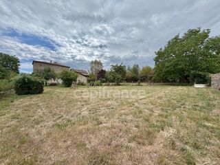 Vente Maison MAISON EN PIERRE DE 150 M2, COMBLES AMÉNAGEABLES DE 75 M2, 4 CHAMBRES, GARAGE DE 40 M2, TERRAIN DE 2 000 M2 + 9 383 M2 EN FERMAG Champoly