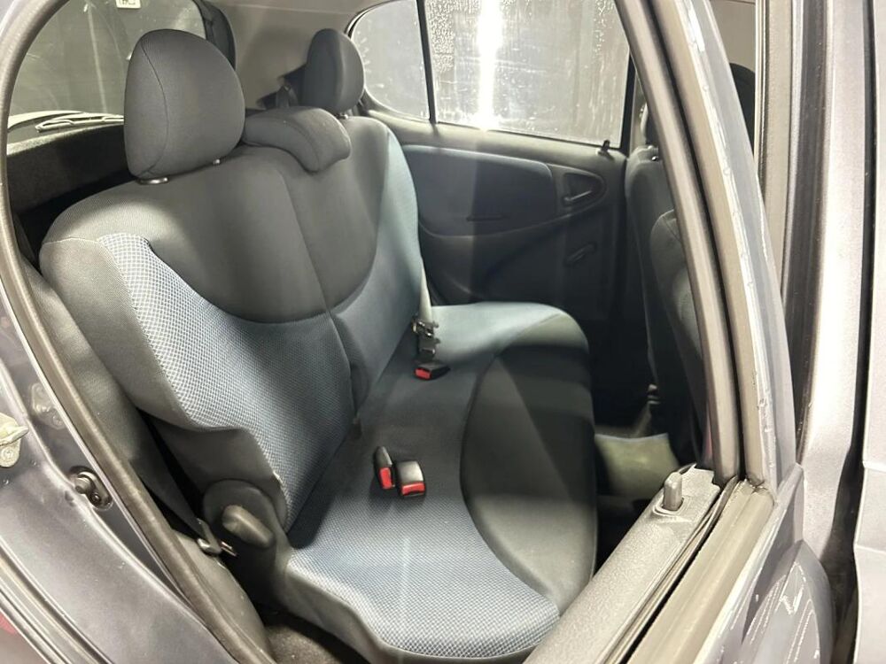 Yaris 1.4 D-4D 75CV 2005 occasion 74330 Poisy