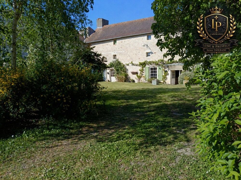 Propriété de caractère chargée d'histoire à vendre LA MOTHE SAINT HERAY (79)