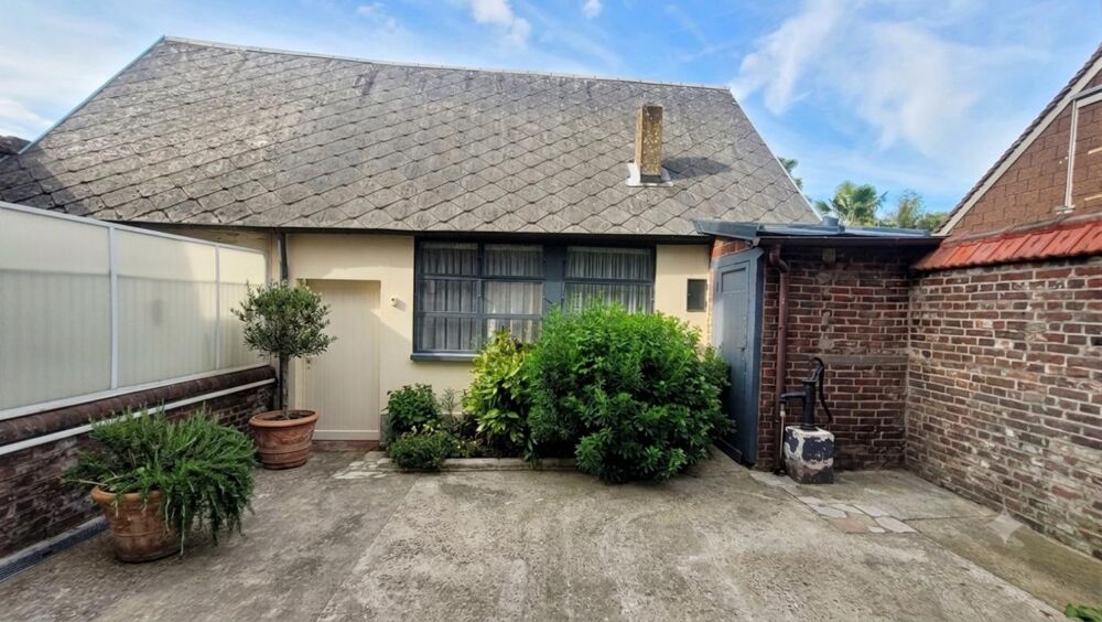 BEAUVAIS  Maison de caractère en briques avec jardin et 30 m² aménageables