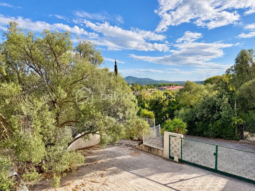 à vendre  Propriété/château La Garde (83130)