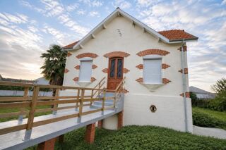 Propriété/château à vendre 4 pièces 100 m²