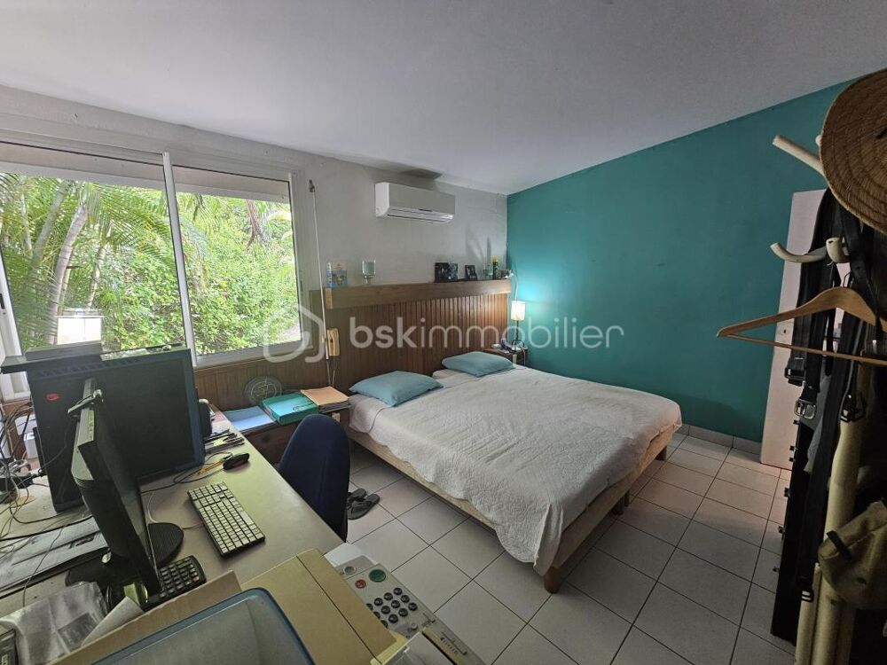 à vendre  Propriété/château Saint-François (97118)