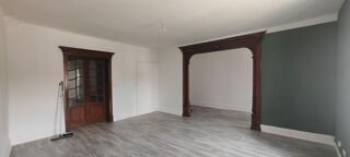  Appartement à louer 4 pièces 111 m²