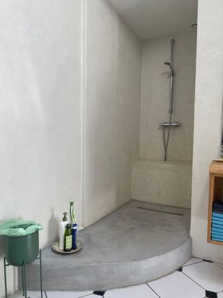  Appartement à louer 3 pièces 82 m²