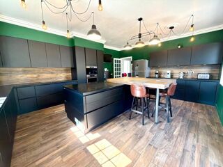  Propriété/château à vendre 15 + pièces 337 m²