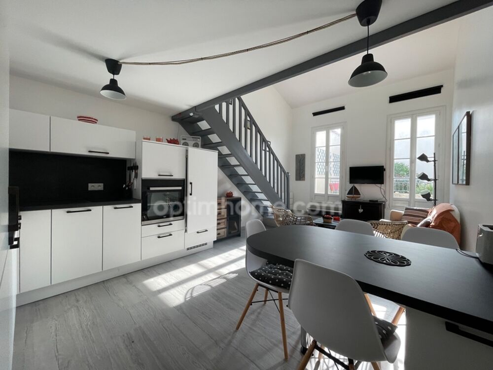 Appartement Coeur de Saint Martin de Ré avec une terrasse 17410