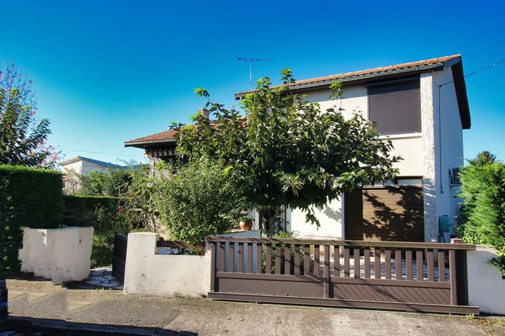 Coup de coeur ! Maison familiale 108 m²  Terrain 842 m²  Bureau, Garage et Dépendances