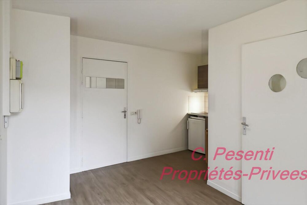 Studio Noisy Le Grand 1 pièce(s) 20 m2 totalement rafraîchi