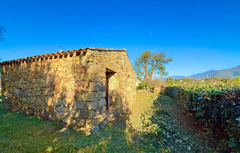   ECCICA-SUARELLA (Corse) : Maison T4, caseddu en pierre, garage, terrain piscinable, vue dégagée Maison - 4 pièce(s) - 132 m²