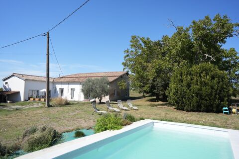   Maison rénovée de 200m² avec piscine entre Bordeaux et Toulouse (47) Maison - 8 pièce(s) - 200 m²