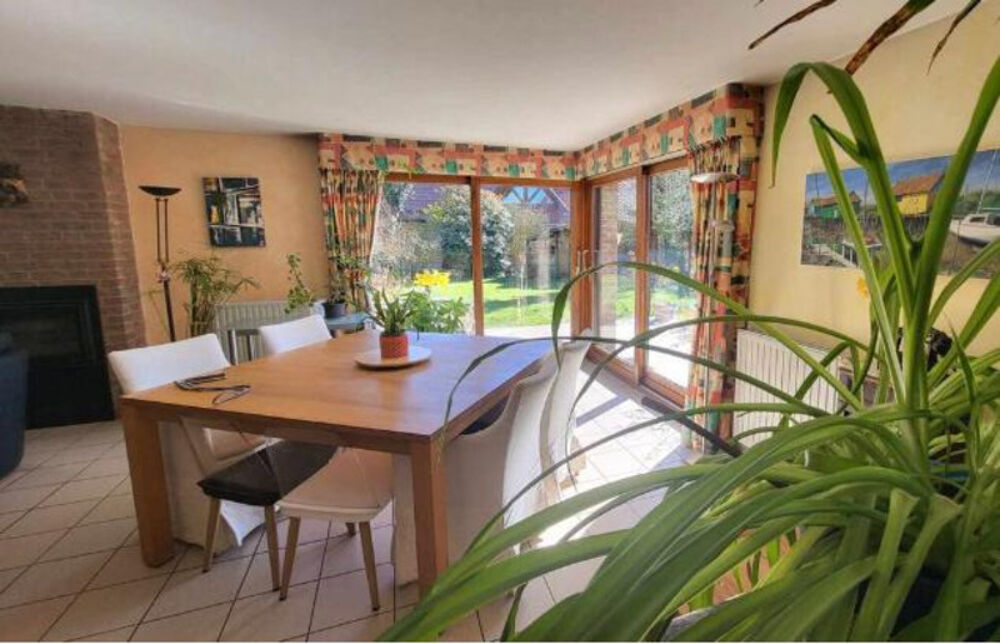 Maison individuelle 4 chambres + 1 bureau + jardin + garage 2V