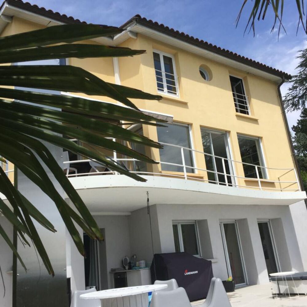 Vente Propriété/Château Demeure de prestige, Saint-cyr Au Mont D'or, 8 pièce(s) 220.69 m2 Saint cyr au mont d or