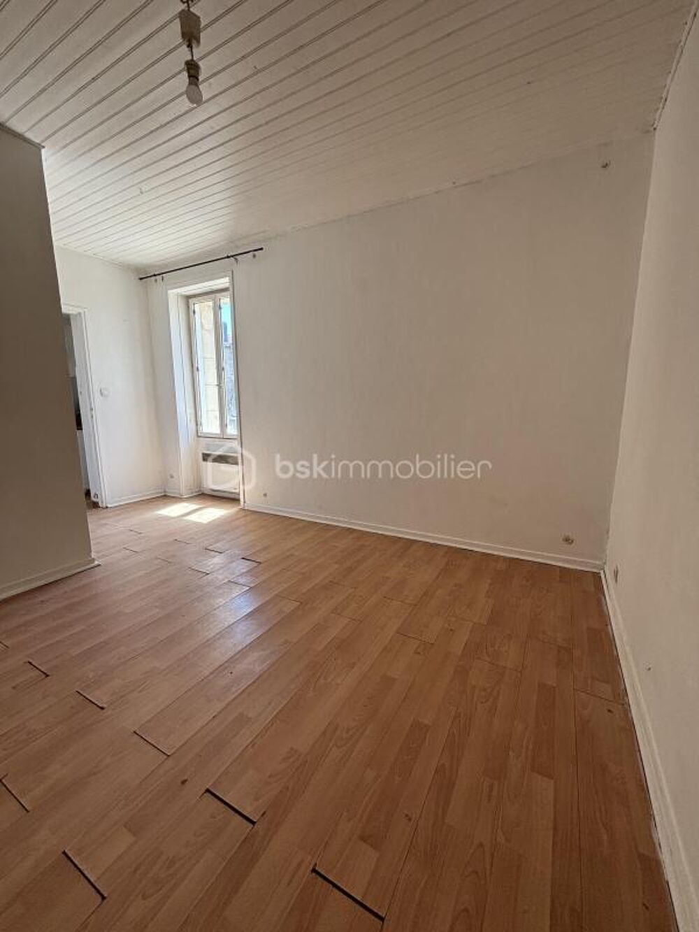 Vente Maison Maison De Caractère en Pierre à rénover De 90M2 - 3 Chambres + Bureau - Jardin - Fort potentiel Bordeaux