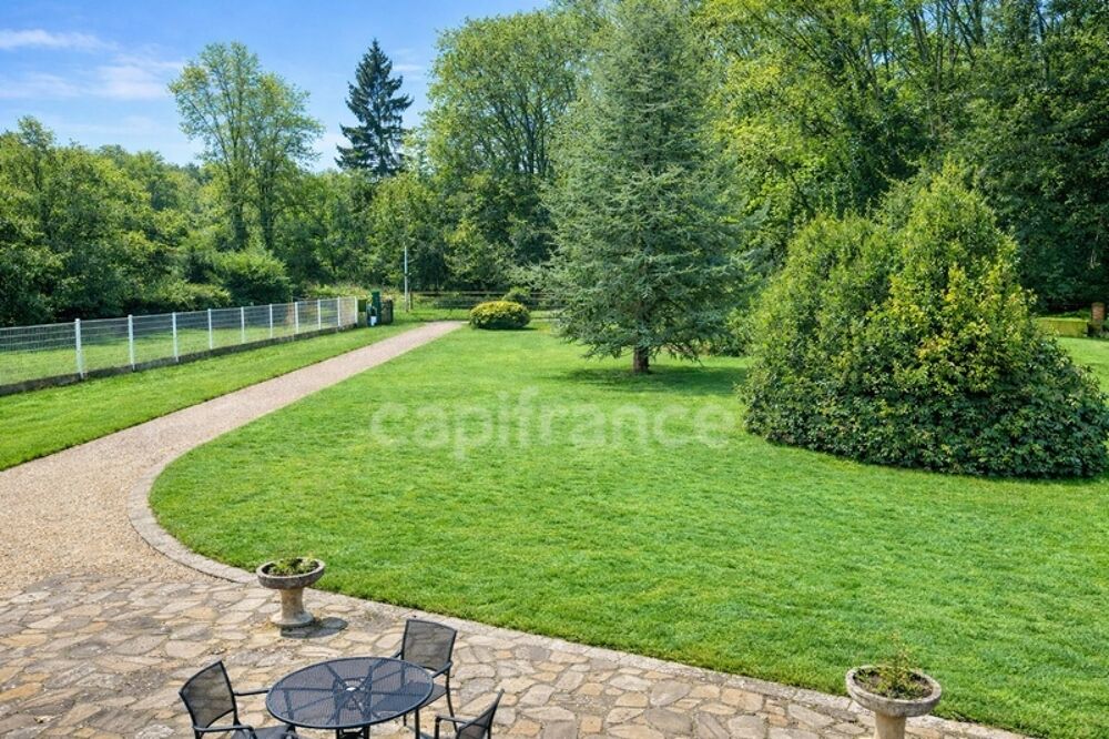 **NOTRE DAME DU BEC** Propriété dexception de 270 m² habitables jusquà 510 m², séjour 100 m² en marbre, Terrain 2000 m² + 3 ha
