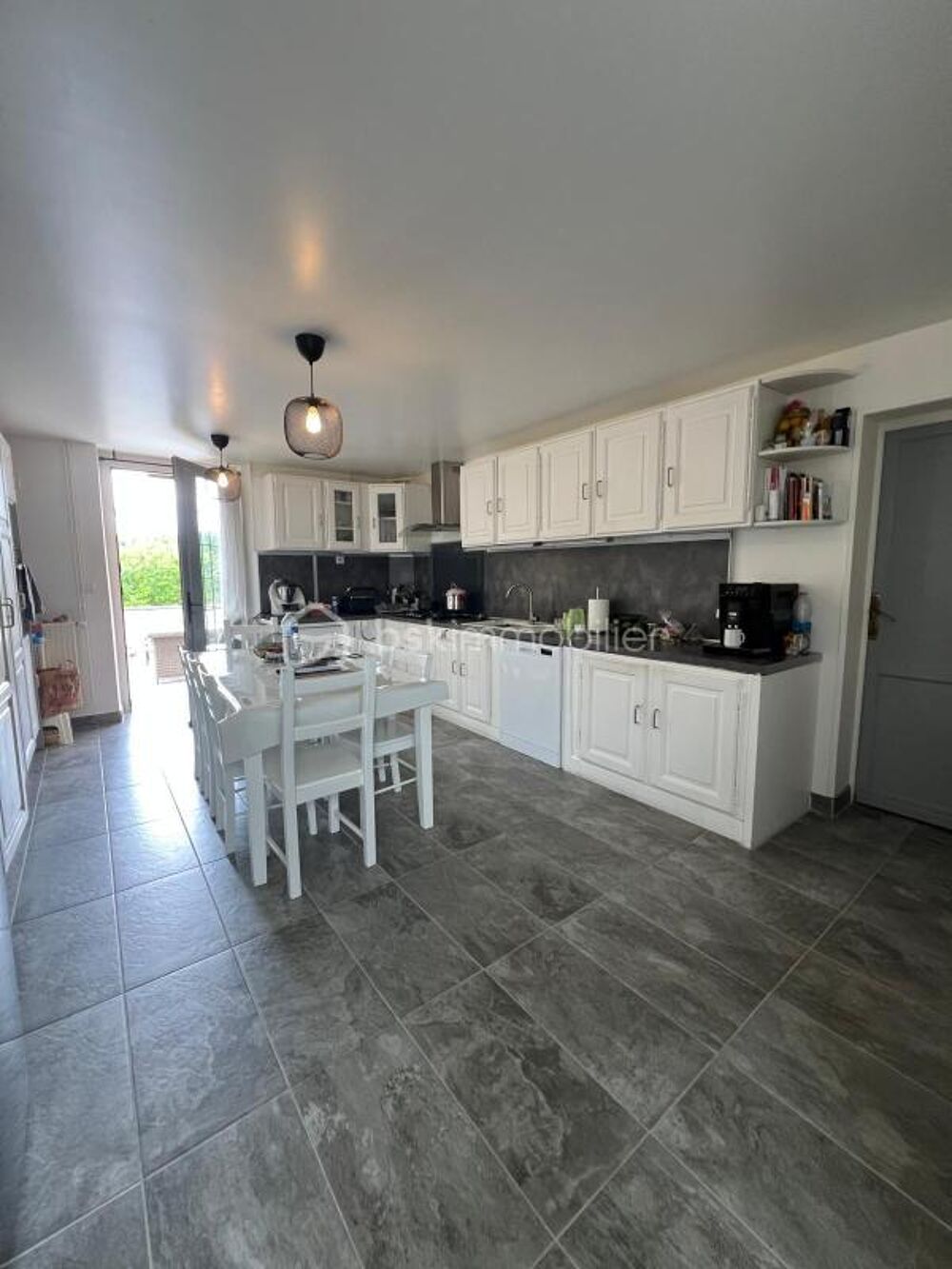 Vente Maison Grande maison familiale de 163m2, 5 chambres, avec terrasse extérieur/garage, terrain de 820m2 Sainte colombe