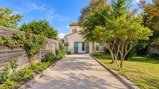  Maison à vendre 8 pièces 195 m²