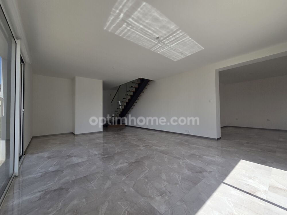 Pavillon individuel à vendre 3 chambres, garage et jardin à THIERVILLE SUR MEUSE